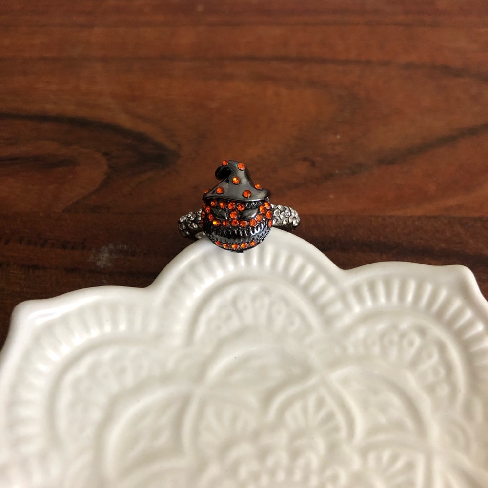 Women’s Jack Lantern Pumpkin Face Shape Ring Size 6 Rhinestone Halloween Gift